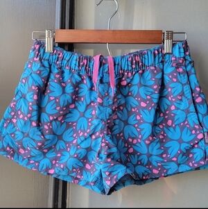 Patagonia Barely Baggies Shorts in Pollen Confetti Dolomite Blue Small Pockets